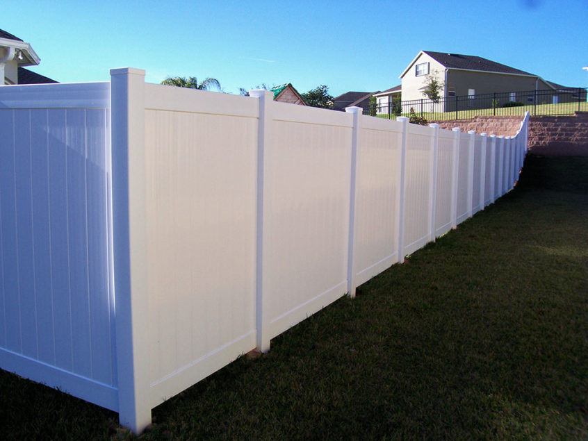 6 foot tall vinyl privacy fence