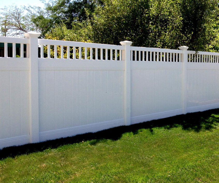 6 foot tall privacy fence with closed spindle topper